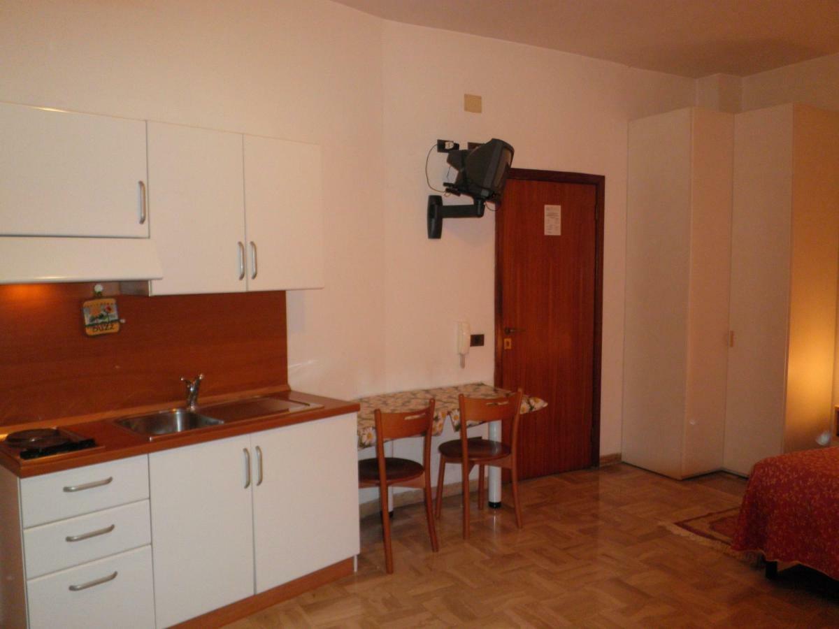 Residence Executive Ancône Chambre photo